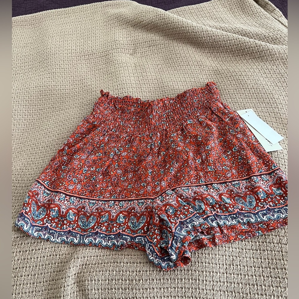 NWT Floral Shorts Juniors Small
